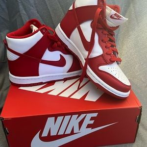 Nike dunk high 4y ,worn once !